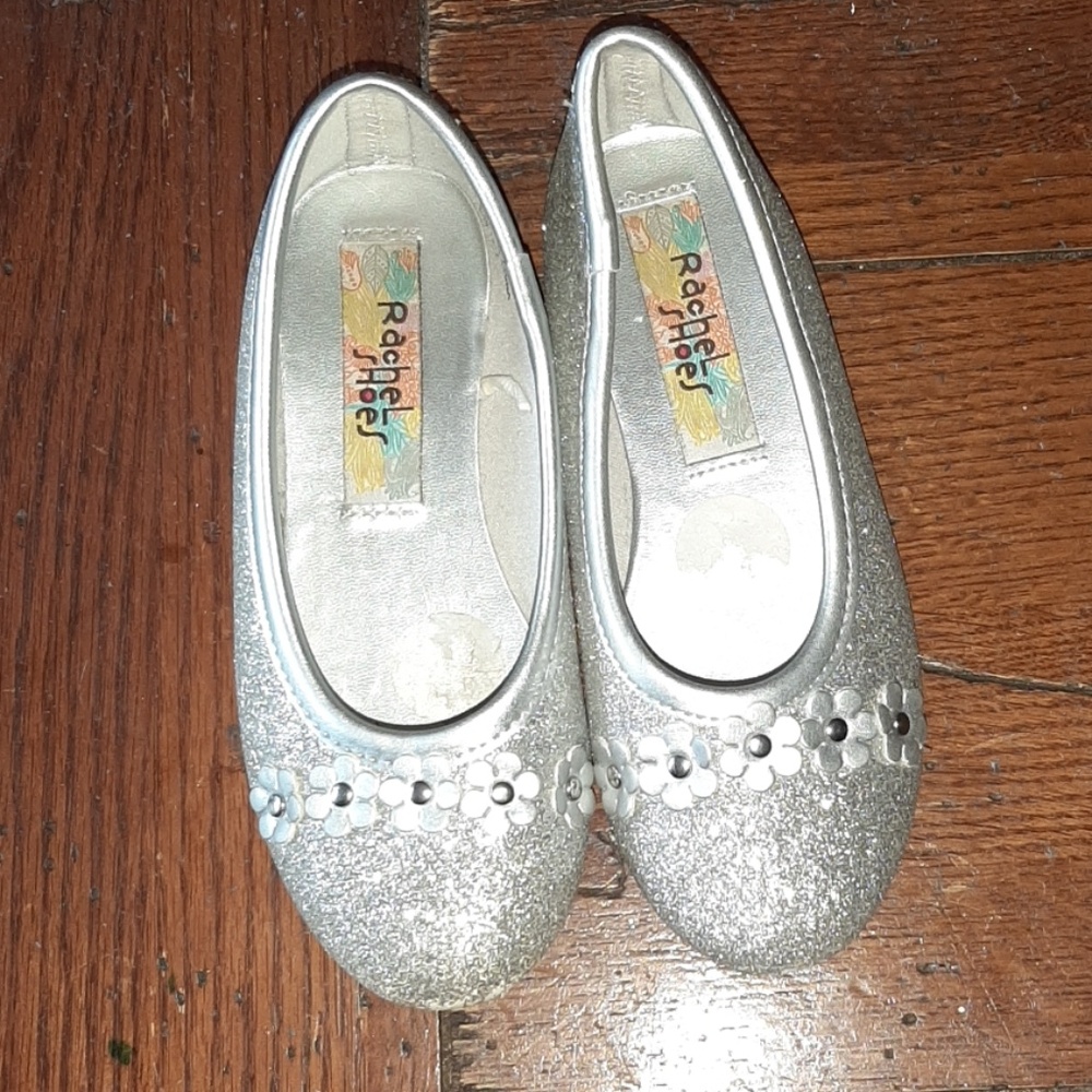 Girls shoes